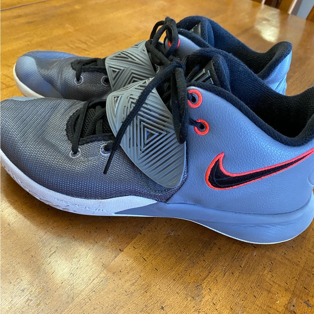 Men’s Nike Zoom Kyrie